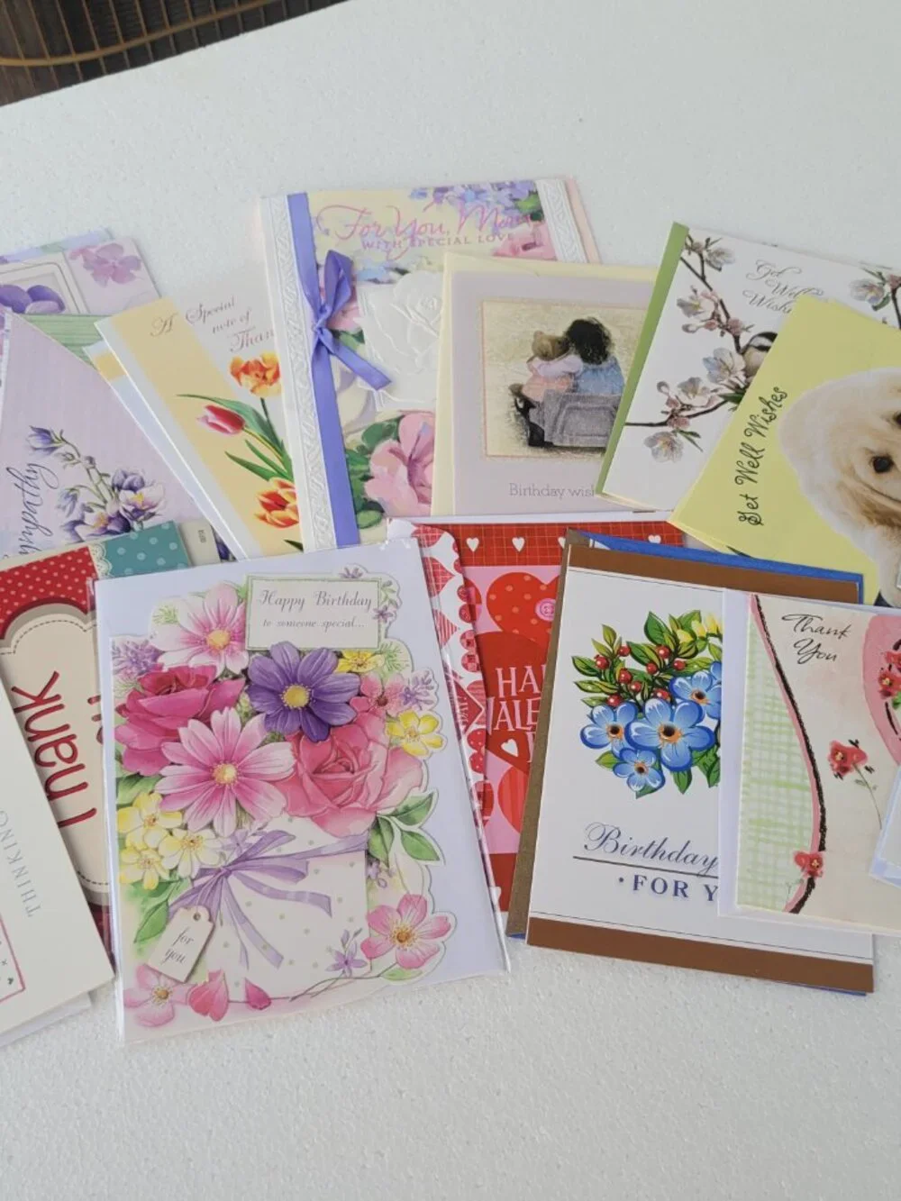 Deluxe Stationery Gift Box 6 Dividers 46 Greeting Cards Wrapping Paper 2 Bags